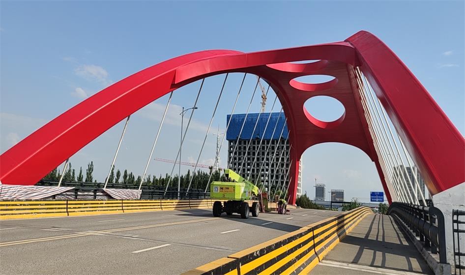 沣西新城兴咸路跨绿廊桥桥梁涂装施工工程